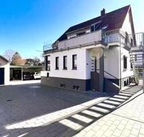 Einfamilienhaus mit Einliegerwohnung + Baugenehmigung für 200qm - Düsseldorf Stadtbezirk 7