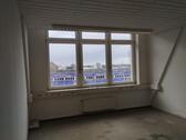 Foto - Hupfeldcenter: Heller Band-Probenraum, ca. 25 m², im DG Seitenflügel, keine Schräge, großes Fenster, Südseite