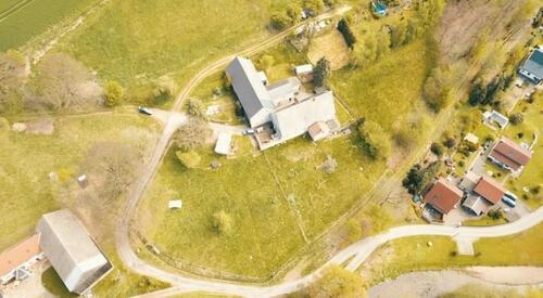 Foto - Resthof in Mittelsachsen mit Scheune und Grünland