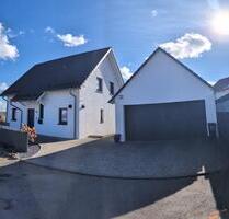 Modernes Einfamilienhaus in ruhiger Lage auf großem Grundstück - Aalen Ebnat