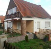 EINFAMILIENHAUS MIT GARTEN - ZU VERKAUFEN - Farnstädt