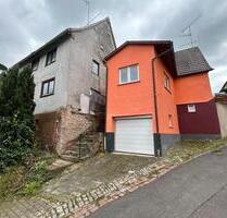 2 Häuser, Garagen und Schuppen in Buchen-Götzingen - Buchen (Odenwald)