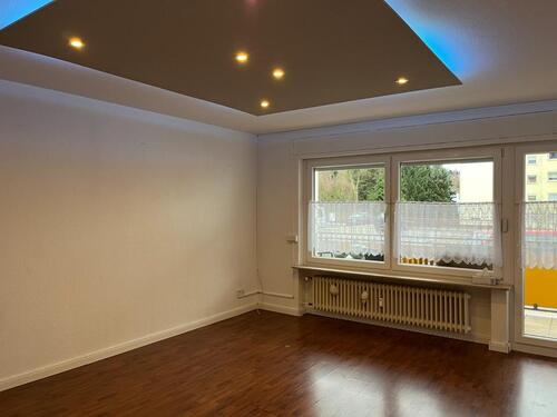 Foto - Gepflegte 2-Zimmer-Küche-Bad-Wohnung mit Balkon in Saarbrücken