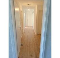 Sanierte 3,5 Zi, 76,75 qm, Pkw-Stpl., Aufzug, OHNE Makler - Böblingen Dagersheim