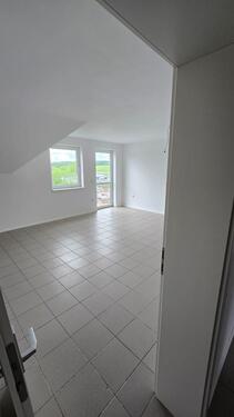Foto - Frisch sanierte 4-Zimmer-Dachgeschosswohnung mit Balkon