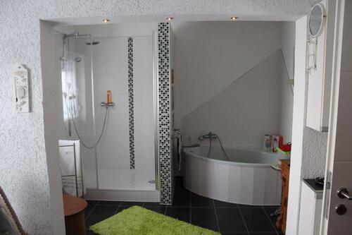 Foto - 100 QM Wohnung - 800,00 EUR Kaltmiete,