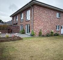 Moderne 4-Zimmer-Neubauhaushälfte mit Garten in Tellingstedt