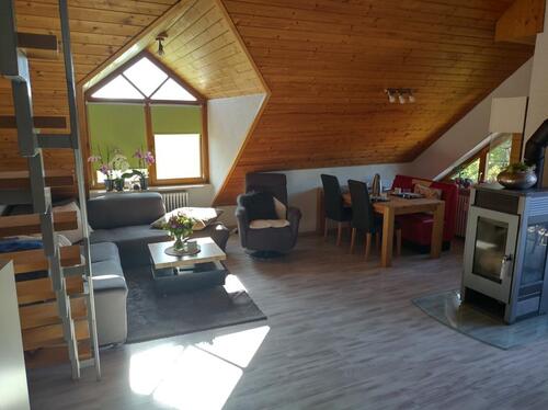 Foto - Schöne 4,5 Zimmerwohnung in ruhiger Ortsrandlage