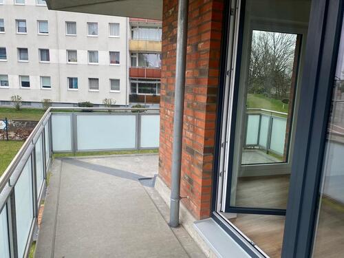 Foto - Lichtdurflutete 2 Zimmerwohnung mit Balkon in Hamburg-Jenfeld! Wentzel Dr.