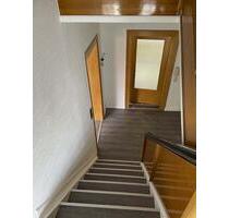 Geräumige 5-Zimmer Wohnung mit Balkon in Dassel