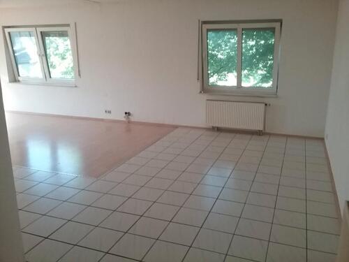 Foto - Tolle 2,5 ZKB und Tolle Penthouse Whg 2 ZKB mit Balkon