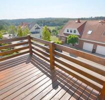 SCHÖNE, GEPFLEGTE 3-ZIMMER-WOHNUNG MIT BALKON UND HERRLICHER SICHT - Malsch