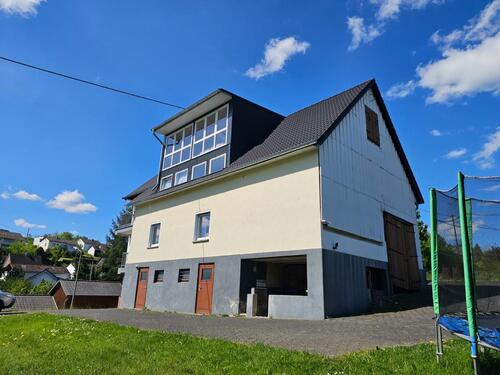 Foto - 10 Zimmer Mehrfamilienhaus, Wohnhaus in Freudenberg