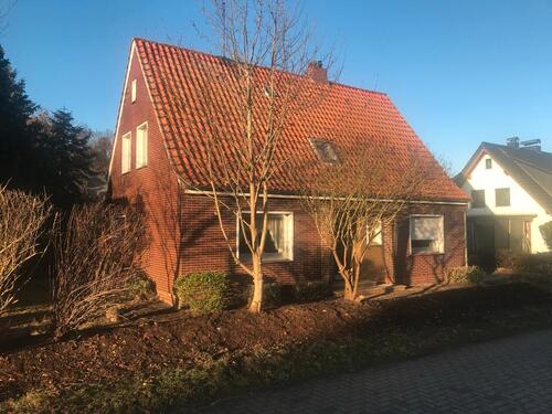 Foto - Einfamilienhaus. Großes Grundstück,