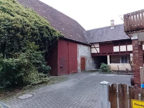 Foto - 8 Zimmer Bauernhaus, Landhaus zum Kaufen in Iphofen
