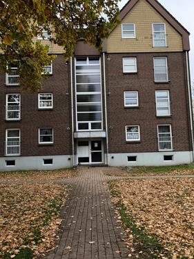 Foto - Citylage: Gepflegte 3-Zimmer-Whg. mit Loggia & Stellplatz