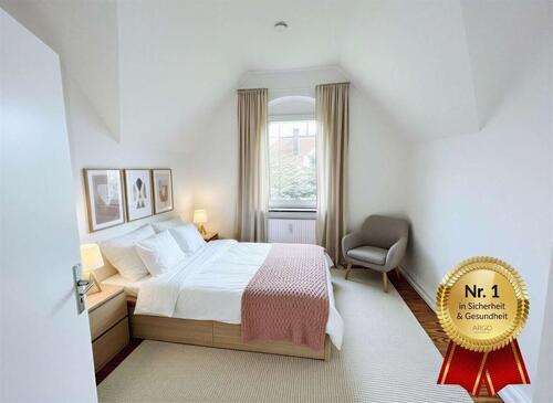 Foto - Neu & in Renovierung! I moderne Einbauküche I Tageslichtbad mit Wanne und Dusche