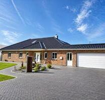 Bungalow, Haus mit Halle, Resthof, Gewerbeimmobilie, Werkstatt - Viöl