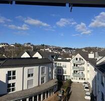 Helle, mit Balkon, 3. Etage - mitten in Olpe - ab sofort. Warmmiete.