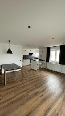 Foto - Helle, teilmöblierte 3-Zi.-Wohnung mit Südbalkon in Ichenhausen