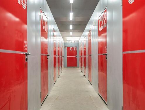 Foto - Warenlager mit Paketstation mieten – ideal für E-Commerce
