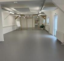 Raum für Coaching & Workshops - 250,00&nbsp;EUR Kaltmiete, ca.&nbsp; 125,00&nbsp;m&sup2; in Neuss (PLZ: 41462) Furth-Mitte