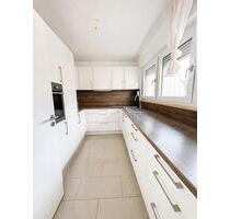 Helle 4-Zimmer Wohnung mit Balkon, Einbauküche und Stellplatz - Walheim