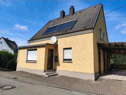 Foto - Freihstehendes Haus , ruhige Lage, 112 m2 Wfl, 2800m2 Grundstück