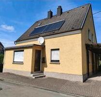 Freihstehendes Haus , ruhige Lage, 112 m2 Wfl, 2800m2 Grundstück - Pfeffelbach