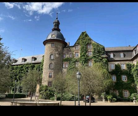 Foto - Einfamilienhaus mit großem Gartengrundstück