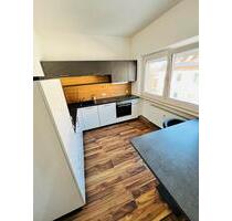 3-Zimmer-Wohnung 135m2 zentral in Neustadt mit Einbauküche - Neustadt an der Aisch