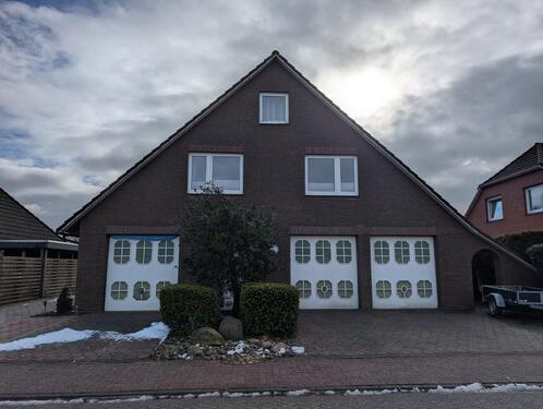 Foto - Großes Einfamilienhaus - 320.000,00&nbsp;EUR Kaufpreis, ca.&nbsp; 220,00&nbsp;m&sup2;