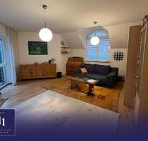 Attraktive Dachgeschosswohnung mit großzügigem Balkon in gepflegter Wohngegend - Gelnhausen