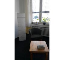 Praxisraum Untermiete - 200,00&nbsp;EUR Kaltmiete, ca.&nbsp; 27,00&nbsp;m&sup2; in Gerlingen (PLZ: 70839)