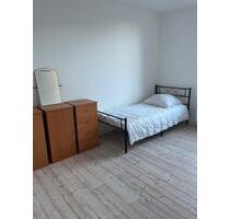 Monteurwohnung Handwerkerunterkunft – 140 m² – 15 €BettNacht - Grevenbroich Neuenhausen