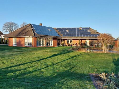 Foto - Barrierefreier Bungalow mit Süd-West-Terrasse & Traumgarten