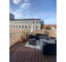 Im Herzen von Halle: 3-Zimmer-Wohnung mit großer Dachterrasse - Halle (Saale)