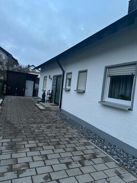 Foto - Gepflegte 4 Zimmerwohnung DG Wohnung mit Balkon