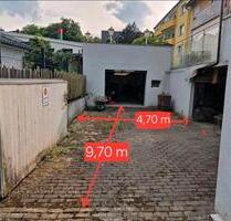 Große Garage mit eigenem Hof- und Zufahrtbereich zu vermieten - Velbert Langenberg