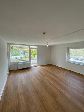 Foto - Sanierte große 2,5 Zimmer Wohnung ideal für eine Familie.