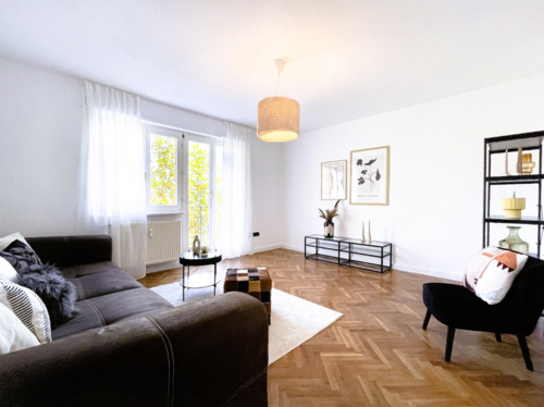 Foto - Komplett sanierte 4-Zimmer-Wohnung mit Balkon & Garage