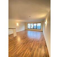 Neu renovierte Wohnung für gehobene Ansprüche mit Balkon - Frankfurt am Main Bockenheim