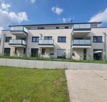 Helle, moderne 2-Zimmer-Neubauwohnung mit Balkon & Aufzug – barrierefreundlich, zentral in Bad Salzuflen !