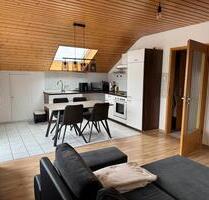 Attraktive 3-Zimmer-DG-Wohnung mit Balkon in Kirchardt-Bockschaft