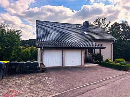 Foto - Gepfl. 3 Familienhaus zu verkaufen - MFH Kalletal Hohenhausen