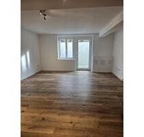 Top 3 Zimmer Wohnung, Neubau von 2023, nur Minuten von Würzburg entfernt - Waldbüttelbrunn