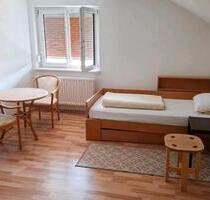 Zimmer in 3er WG - 550,00&nbsp;EUR Kaltmiete, ca.&nbsp; 25,00&nbsp;m&sup2; in Schopfheim (PLZ: 79650)