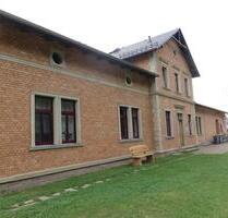 Vermiete kleine Wohnung im EG - 340,00&nbsp;EUR Kaltmiete, ca.&nbsp; 52,00&nbsp;m&sup2; in Mülsen (PLZ: 08132)