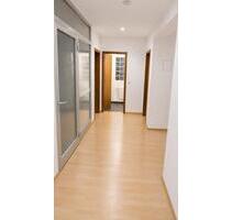 Schöne 5 Zimmer Wohnung - 1.000,00&nbsp;EUR Kaltmiete, ca.&nbsp; 100,00&nbsp;m&sup2; in Östringen (PLZ: 76684)
