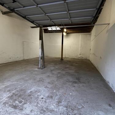 Foto - Halle, Lagerhalle, Lagerraum, Scheune,Stellfläche 100Qm